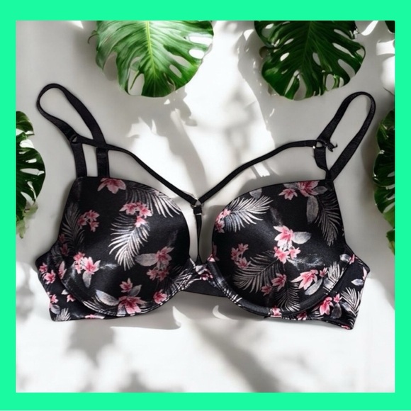 Victoria's Secret Other - Victoria’s Secret Very Sexy Push-Up Bra with Cleavage Strap Detail, Black Straps
